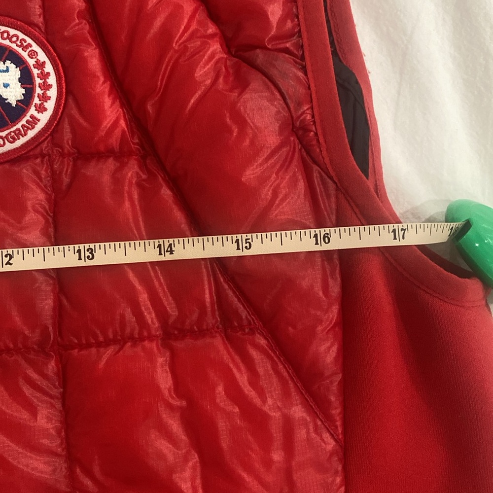 Canada Goose Red Zip Up Vest in Size L - Picture 12 of 12